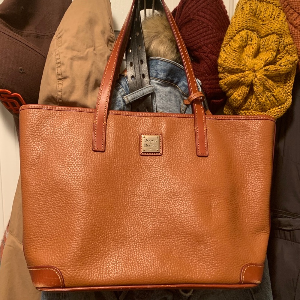 Dooney and Bourke tote